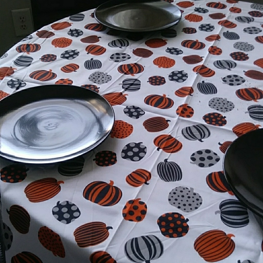 Halloween pumpkin tablecloth